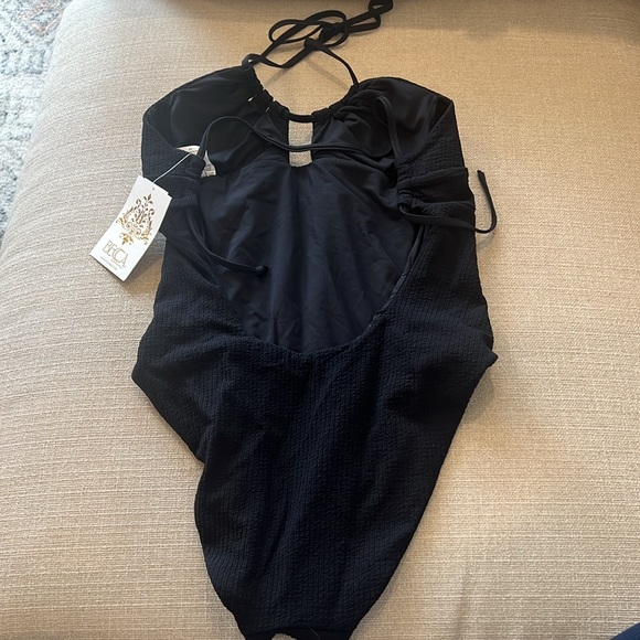 NWT black one piece swim suit - Picture 2 of 4